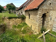Maison à rénover avec petit jardin proche POUILLY EN AUXOIS