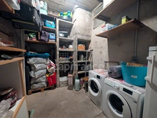 Appartement à vendre 3 pièces, cave et jardin 200m2
