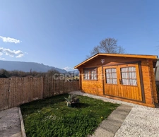 Appartement à vendre 3 pièces, cave et jardin 200m2