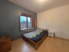 Appartement à vendre 3 pièces, cave et jardin 200m2