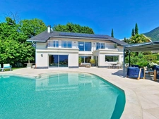Villa d'exception avec vue lac, piscine et prestations haut de gamme