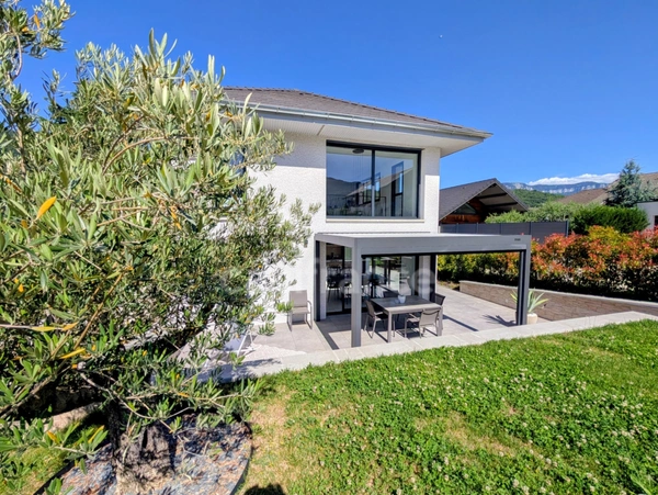 Maison récente à vendre 4 pièces de 123 m² avec jardin 