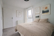 RARE APPARTEMENT DE 91 M² - 4 PIECES - 3 CHAMBRES - DERNIER ETAGE - TERRASSE DE 35 M² - SANS VIS A VIS - CHATENAY-MALABRY