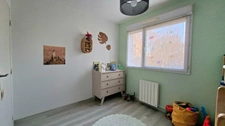 APPARTEMENT 4 PIECES - 3 CHAMBRES - TERRASSE DE 17 M²