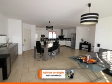 Maison à vendre de plain pied avec garage d'exception à SAINT ETIENNE DE FOUGERES (47)