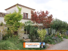 Maison en pierre à la campagne avec studio indépendant, piscine couverte et grand jardin.(47330)
