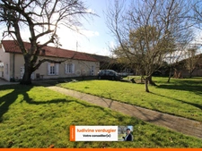 Demeure plain pied de 200 m² avec logement indépendant et jardin à LAGRUERE 47400