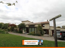 Maison en pierre à la campagne avec studio indépendant, piscine couverte et grand jardin.(47330)