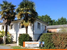 Maison à vendre 3 chambres, piscine LAUZUN (47)