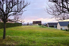 Terrain constructible viabilisé de 1 170 m² à Lhomme