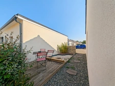 Maison récente de plain-pied à Écommoy