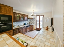 EXCLUSIVITÉ – Maison de caractère avec piscine à Lhomme 