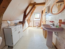 Propriété avec hangar et 4 800 m² de terrain