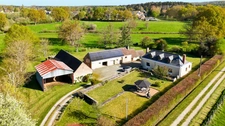 Propriété avec hangar et 4 800 m² de terrain
