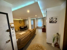 Appartement T3 rénové de 75 m² avec loggia – Annecy/Cran-Gevrier