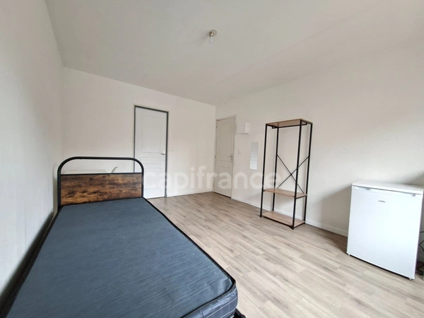 Chambre 19 m² avec salle d'eau et WC privatifs – Colocation meublée – 460 € CC – Roubaix