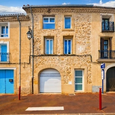 Fully renovated village house, blending old-world charm and contemporary elegance, 125 m², Roujan (34)