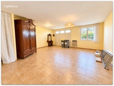 Large family villa of 204 m² with independent apartment, 2,178 m² plot suitable for a swimming pool and unobstructed views - Roujan (34320)