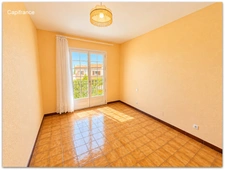Large family villa of 204 m² with independent apartment, 2,178 m² plot suitable for a swimming pool and unobstructed views - Roujan (34320)