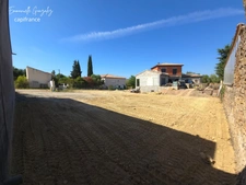 Terrain viabilisé constructible de 388 m² FOUZILHON (34)