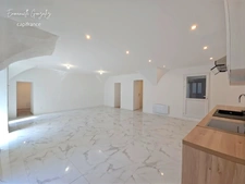 Maison de caractère entièrement rénovée 200m² avec 5 chambres ROUJAN (34)