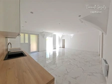 Maison de caractère entièrement rénovée 200m² avec 5 chambres ROUJAN (34)
