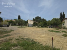 Serviced building plot of 388 m² for sale in Fouzilhon (34)