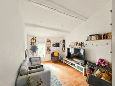 Fully renovated village house, blending old-world charm and contemporary elegance, 125 m², Roujan (34)