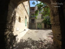 Maison de caractère entièrement rénovée 200m² avec 5 chambres ROUJAN (34)