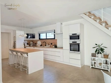 Contemporary house, 105 m², 5 rooms, ROUJAN (34)