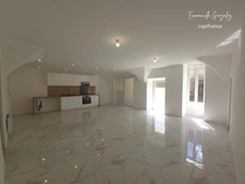 Fully renovated character house, 200m², ROUJAN (34)