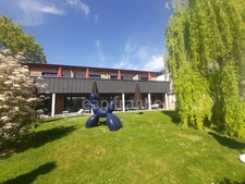 MARNE (51) – Walls & Business: Renowned 4-Star Hotel-Spa-Restaurant – Prime Location UNESCO Heritage Site