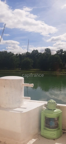 Our favorite: Fully equipped houseboat – Your future haven on the water