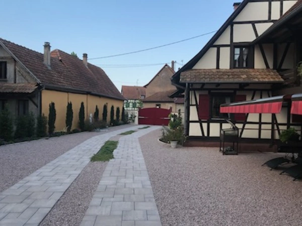 Belle propriete en viager occupé 4 pièces  nombreuse dépendances , grand terrain VALFF (67)