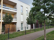 Dans belle résidence appartement 2 pièces