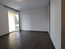 Dans belle résidence appartement 2 pièces