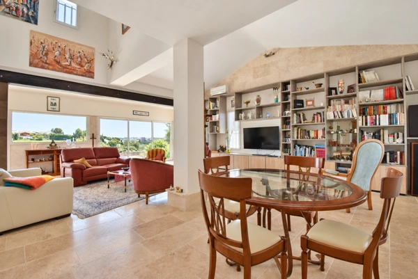 Villa à vendre 5 pièces-JUVIGNAC (34)-Vue sur le Golf-197 m²utiles–3,4 chambres-sous-sol 182m2-garage double-Piscine 