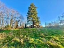 CHANGY (42), MAISON d'environ 70M² sur 1300M² de TERRAIN clos et arboré, 2 CHAMBRES, GARAGE