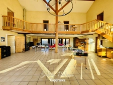 Exceptional property – 500 m² of living space – Quiet and unspoiled environment