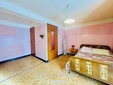 Maison corps de ferme - 5 pièces SAINT LAURENT DU CROS (05) - Fort potentiel !