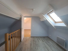 MAISON DE BOURG ENTIERREMENT RENOVEE 