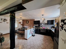 PERIPHERIE DE SOISSONS - LONGERE SUR 2100 M2 DE TERRAIN