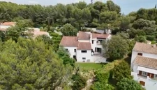 **Maison familiale de 205 m² sur 2 050 m² de terrain avec piscine, dépendance et cadre verdoyant**