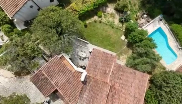 **Maison familiale de 205 m² sur 2 050 m² de terrain avec piscine, dépendance et cadre verdoyant**