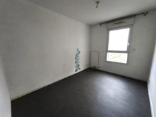 BEAUVAIS CENTRE-VILLE – APPARTEMENT T3 AVEC TERRASSE, ASCENSEUR ET PARKING PRIVATIF
