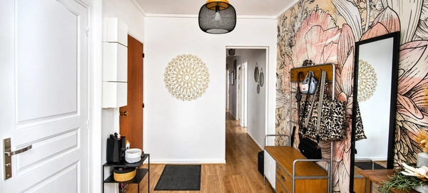 BEAUVAIS – Résidence Jeanne Hachette – Appartement F5 de 96,16 m² avec balcon, 5ᵉ étage avec ascenseur
