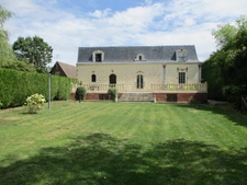 Propriete à vendre composé d'une maison de maître de 8 pièces à FRANCASTEL (60)