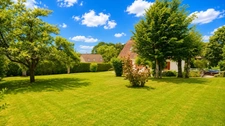 Coup de cœur assuré ! Élégante maison familiale de 122,5 m² sur un magnifique terrain arboré de 1 146 m² – Rainvillers