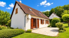 Coup de cœur assuré ! Élégante maison familiale de 122,5 m² sur un magnifique terrain arboré de 1 146 m² – Rainvillers