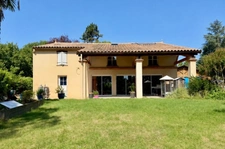 MAISON T6 240 M2